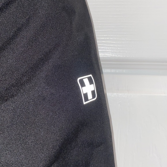 Swiss Tech Ladies Waterproof Rain Jacket with Hood Size Small Black - Picture 3 of 13